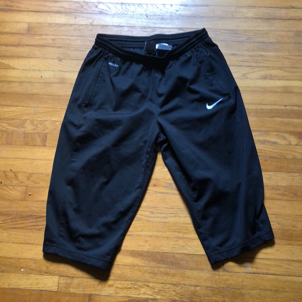 Men’s Nike Dri-Fit Capri, Size Small